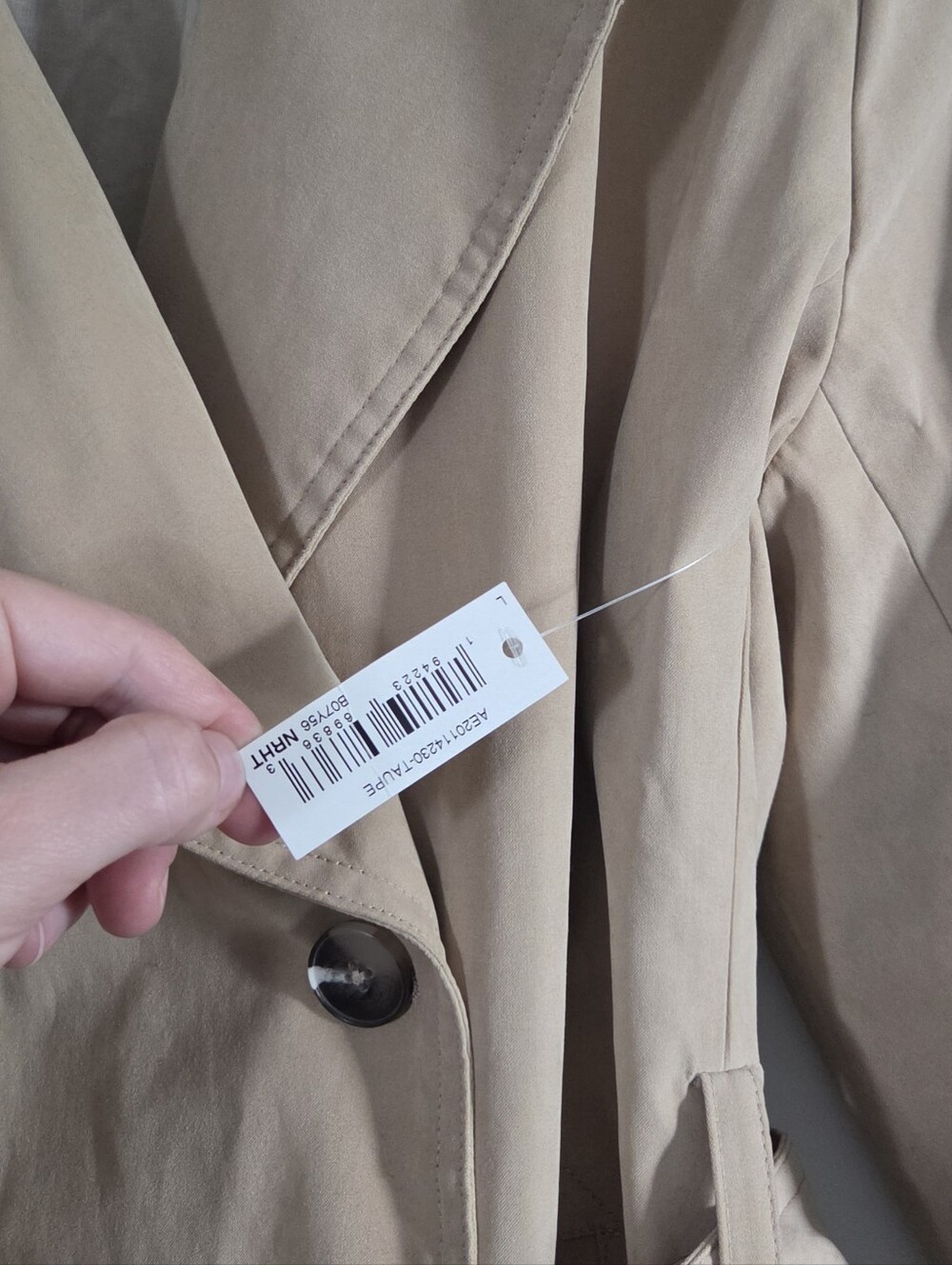 New Amazon Trench Coat - Picture 5 of 7